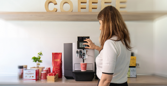 Disfruta de nuestro servicio de café ¡SIEMPRE FRESCO!